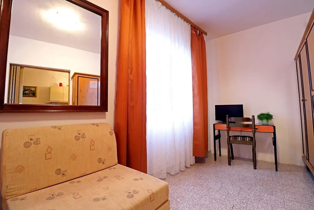 Guest House Franko Bale 3*,  Croazia